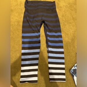 K-deer women’s leggings size large